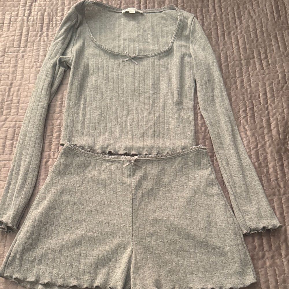 Ribbed Light Grey Long-Sleeve Top & Shorts Sleep Set